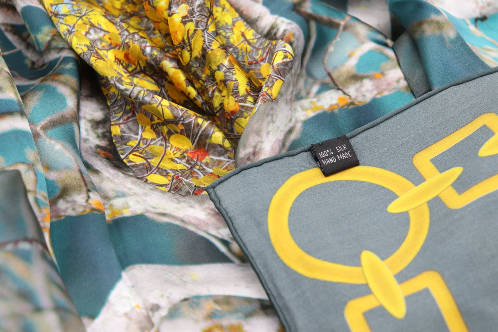 Custom cut fabric for wholesale neckwear -- neckties, bow ties & pocket squares made in China
